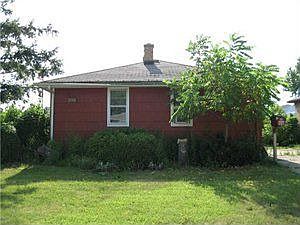 2nd image of 1098 Parker Blvd