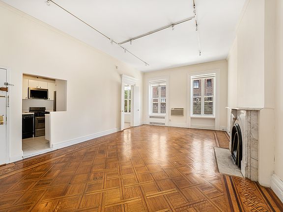 4th image of 120 E 19th St APT 2F