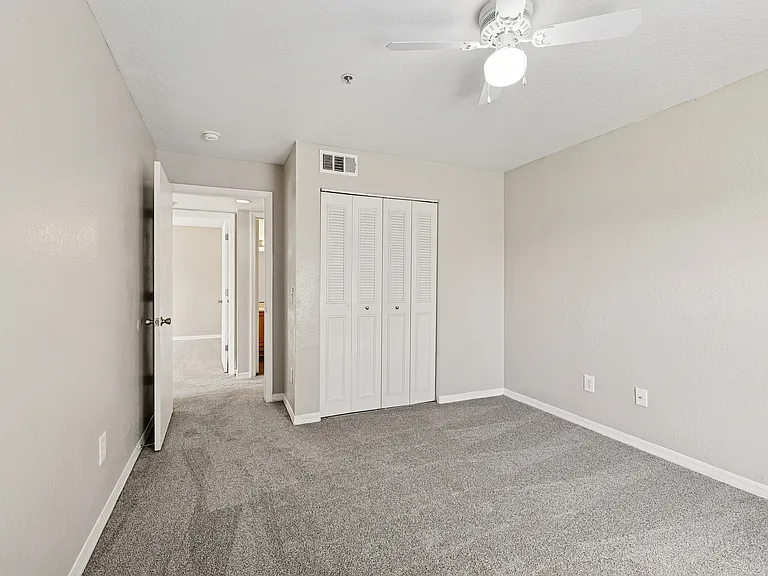 Vista Haven Apartment Homes — Photo 34
