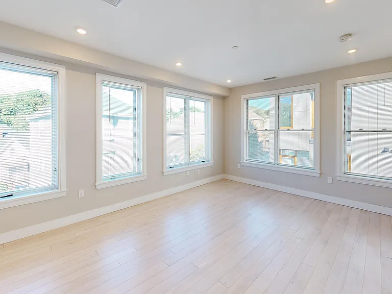 198 Green St #3 — Photo 7