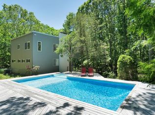 199 Roses Grove Rd, Southampton, NY 11968