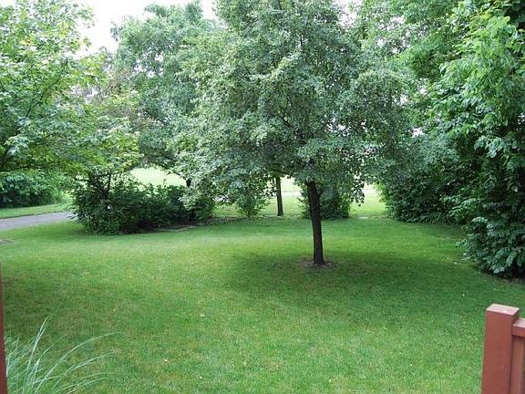 4th image of 670 Quail Hollow Dr S