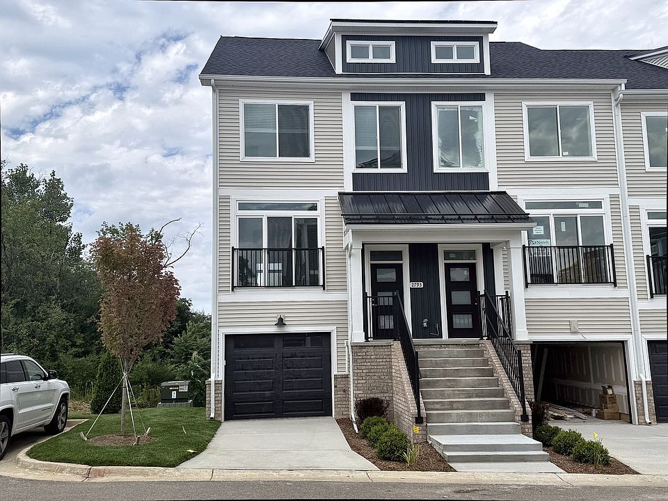 1st image of 2793 Bristol Ridge Dr #1