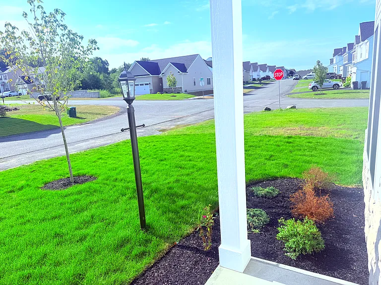44 Nantucket St — Photo 3