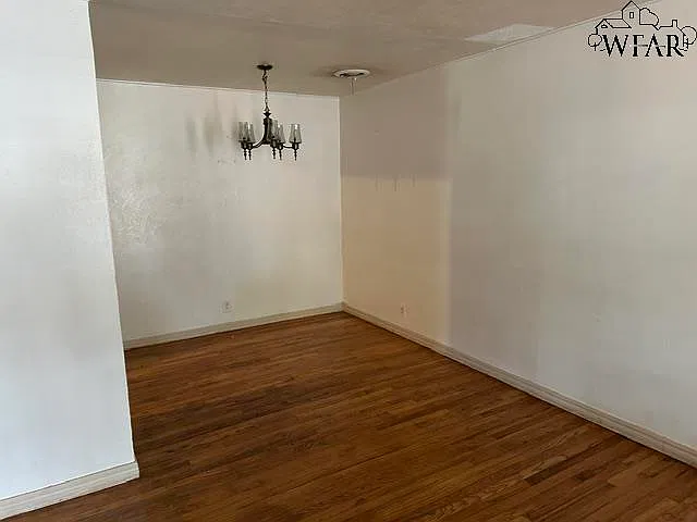 3 bed, 2.0 bath, 1437 sqft, $1,200 — Photo 4