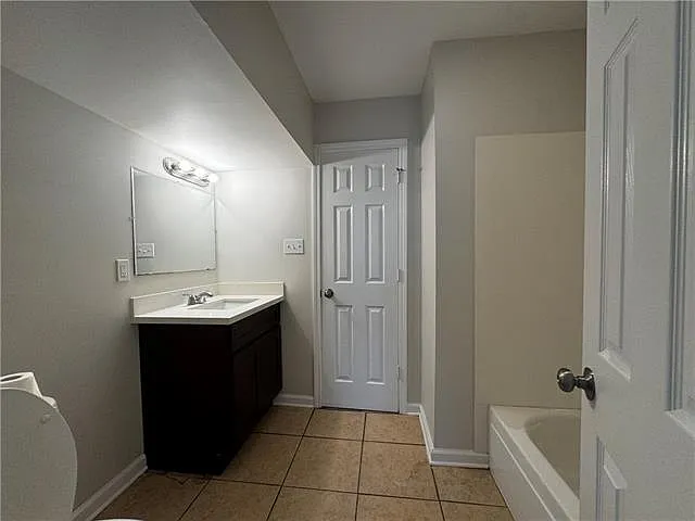 937 E Monterey Ct #D — Photo 6