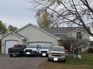 28631 Bay Shore Dr NW, Isanti, MN 55040