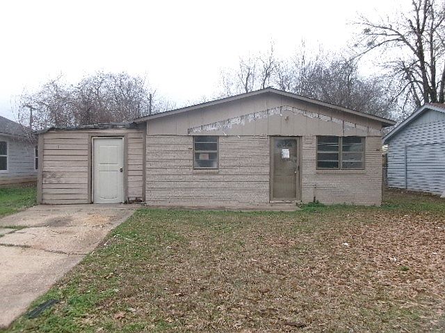 1st image of 1312 Becky St