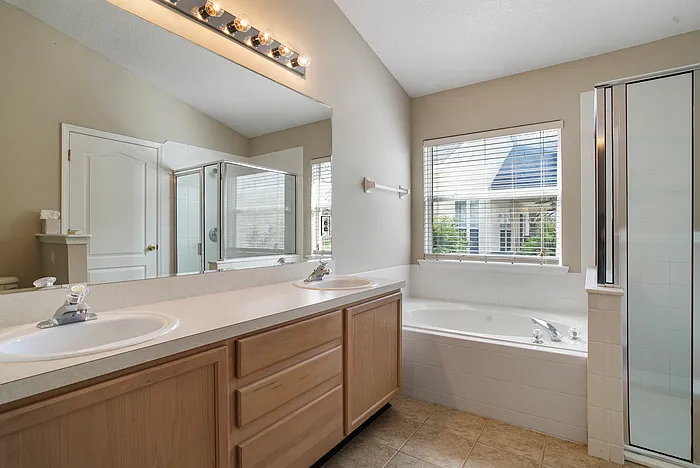 236 Sterling Hill Dr — Photo 3