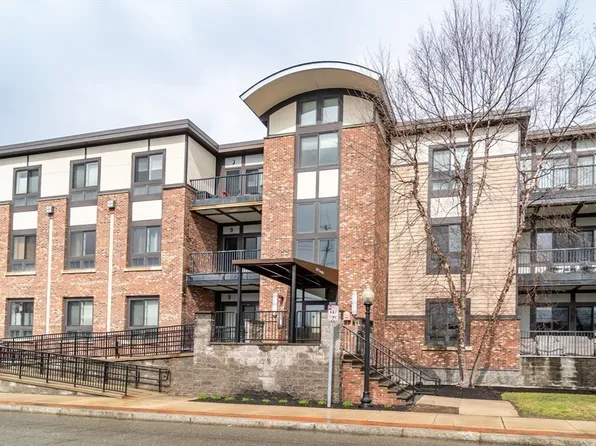 20 South Ave Unit 108, Natick, MA 01760