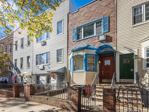 231 Monitor Street image 3 of 24