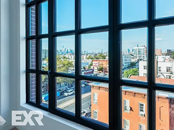 875 4th Avenue image 8 of 26