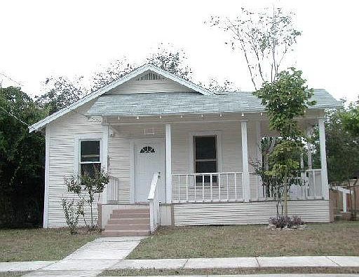1st image of 111 BAYLOR ST