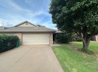 3615 Janus Cir, Yukon, OK 73099