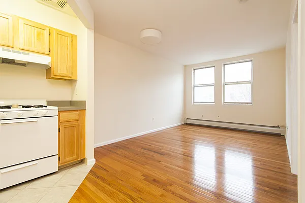 Rented by SubHut Realty USA, Inc. | media 10