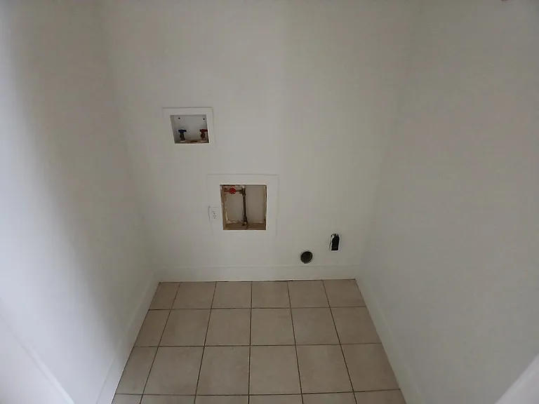 1313 Virginia Ave — Photo 7