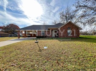 408 W Morton St, Boyd, TX 76023