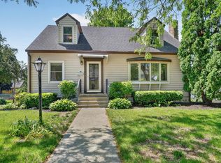 516 W 18th St, Cedar Falls, IA 50613