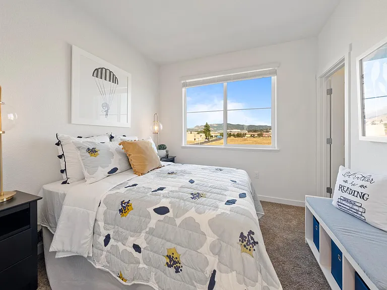 Estaire Luxury Townhomes — Photo 10