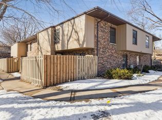 2425 Unity Ave N, Golden Valley, MN 55422