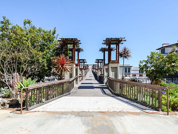 3rd image of 7317 Marina Pacifica Dr N