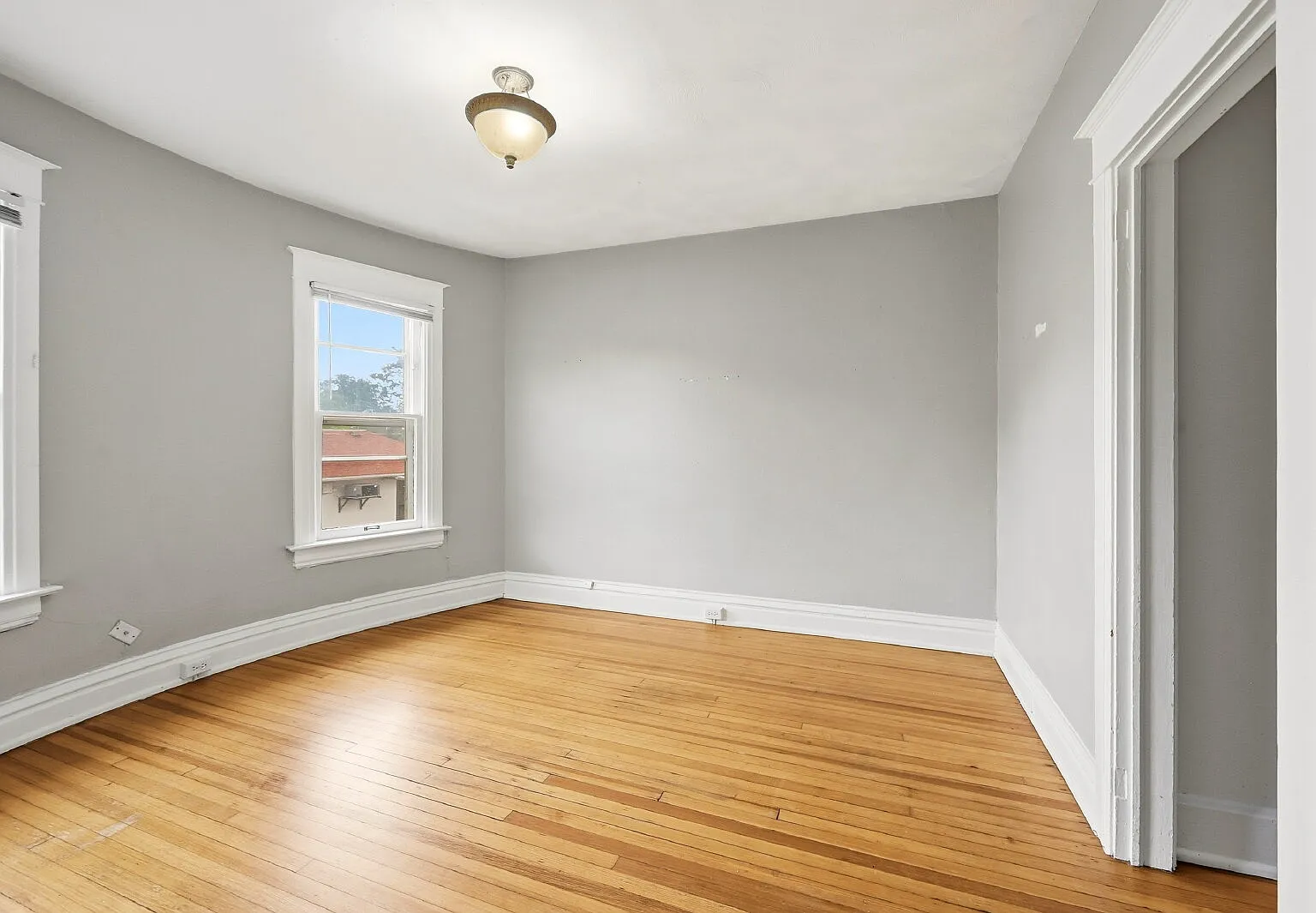 5 bed, 5.0 bath, 3200 sqft, $4,446 — Photo 4