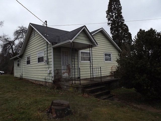 1st image of 229 Hollywood Dr