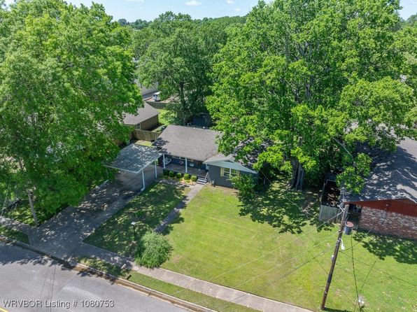 125 N Main St, Greenwood, AR 72936