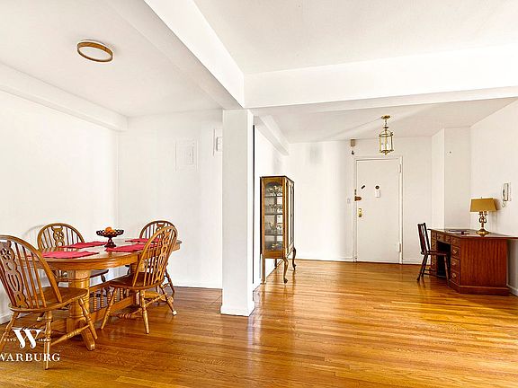 5th image of 60 E 9th St APT 322