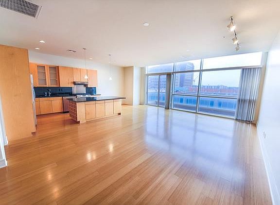 2nd image of 555 5th St #523