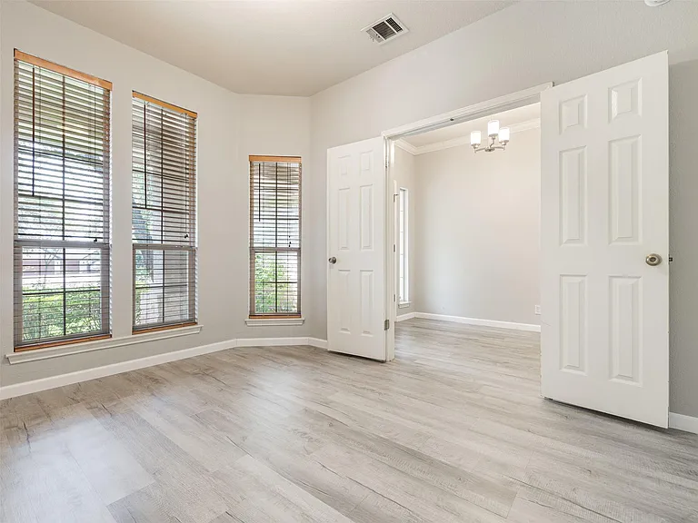 12304 Torrance Ct — Photo 4