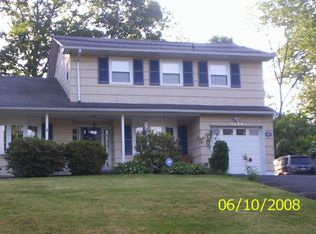 2334 Sherry Dr, Yorktown Heights, NY 10598
