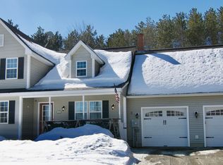 38 Crescent St, Skowhegan, ME 04976