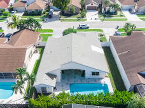 21035 Rustlewood Avenue, Boca Raton, FL 33428