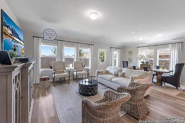 1615 Day Lily St — Photo 8