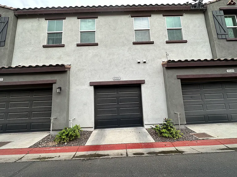 2351 E Hidalgo Ave — Photo 10
