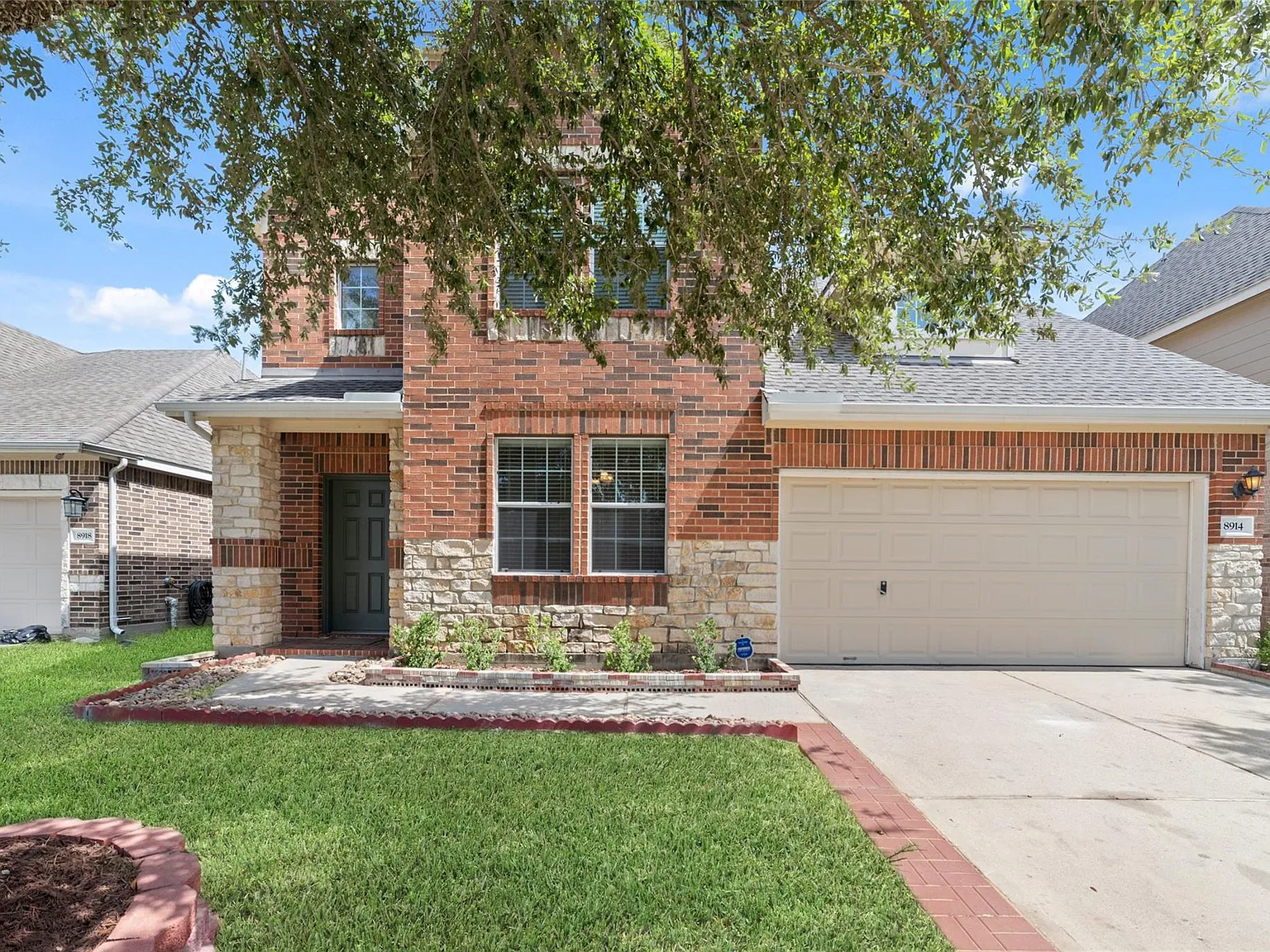 4 bed, 2.5 bath, 2629 sqft, $2,250 — Photo 4