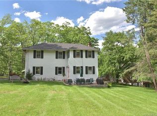 107 Branchville Rd, Ridgefield, CT 06877