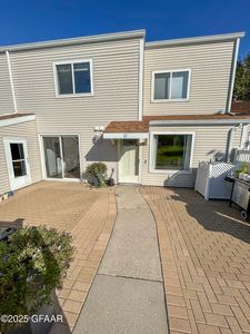 12 Parkview Cir, Grand Forks, ND, 58201