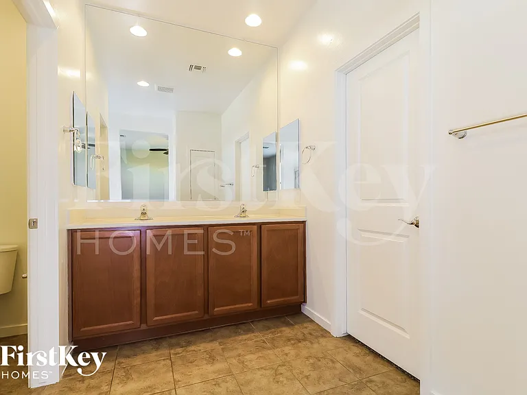 23654 W Whyman Ave — Photo 13