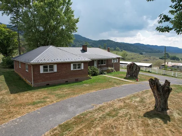 6472 Valley Rd, Saltville, VA 24370