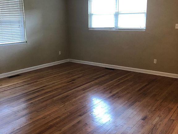 2nd image of 248 Gables Ct