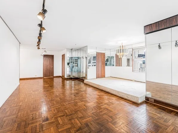77 West 55th Street image 1 of 12