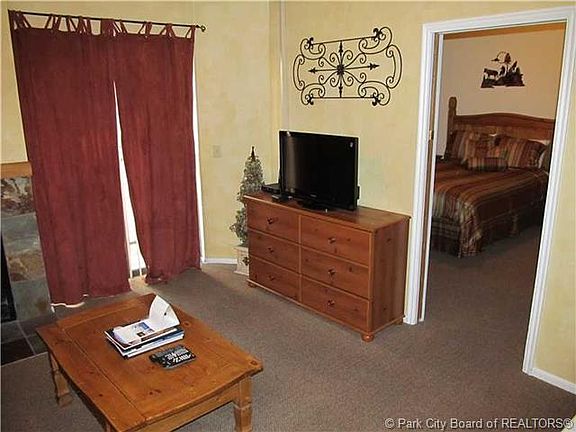 4th image of 1940 Prospector Ave #318