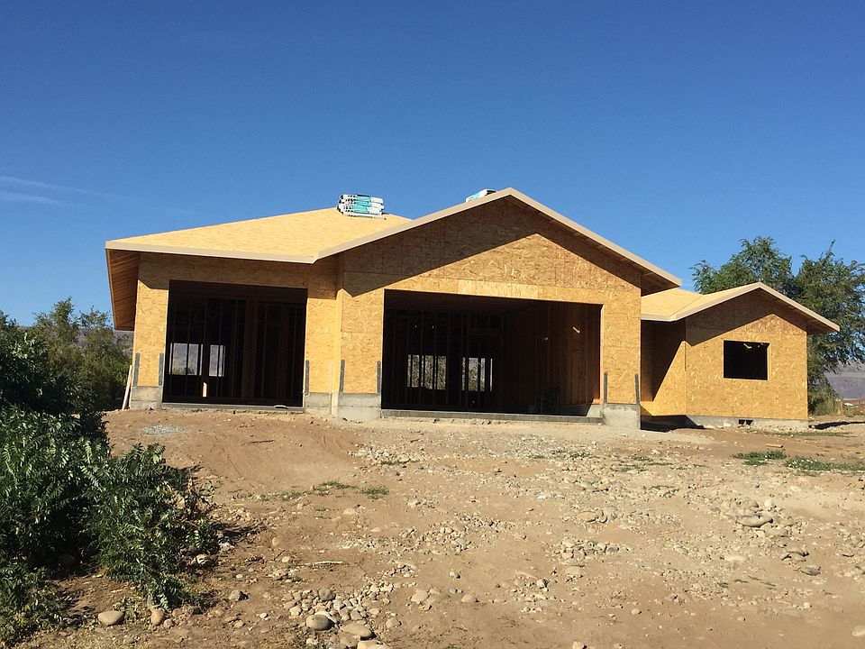 1st image of 207 Horse Heaven Ln