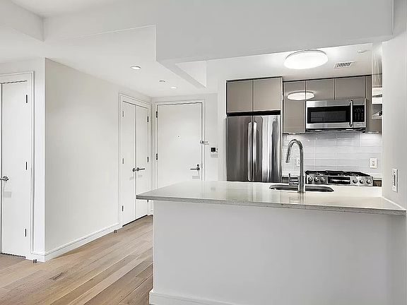 4th image of 171 W 131st St APT 314