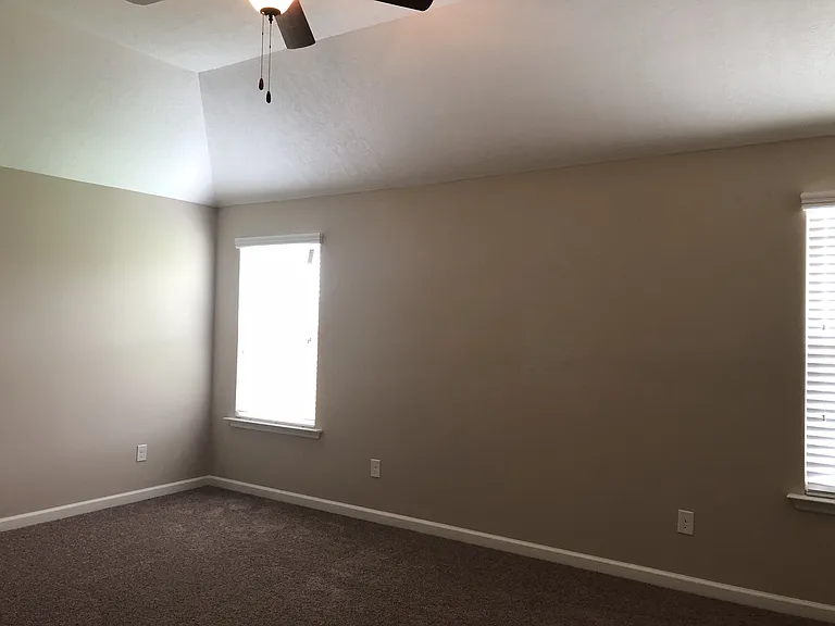 5029 Copse Dr — Photo 9