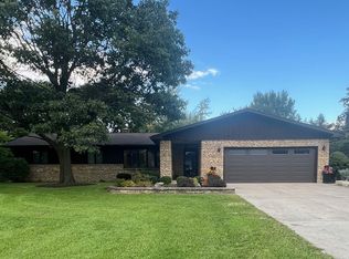 101 Colina Calle Ct, Minooka, IL 60447