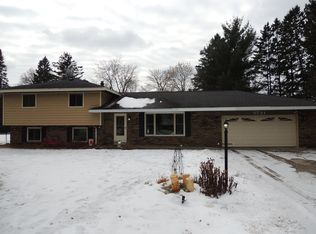 5731 Honeysuckle Ct, Wisconsin Rapids, WI 54494