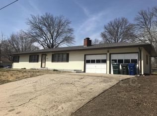 1510 W 21st St, Lawrence, KS 66046